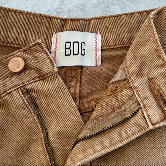 Urban Outfitters BDG High Rise Cheeky Short in Light Sand 24 - Picture 5 of 8